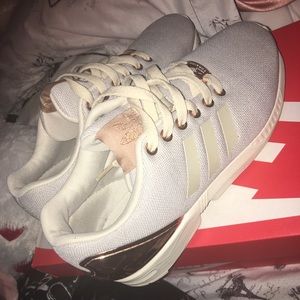 Adidas flux like new
